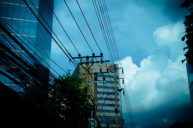 ขายด่วน!!!อาคาร 5 ชั้น สุขุมวิทซอย 16 ติดถนน 3 ด้าน  (148 ตรว.)